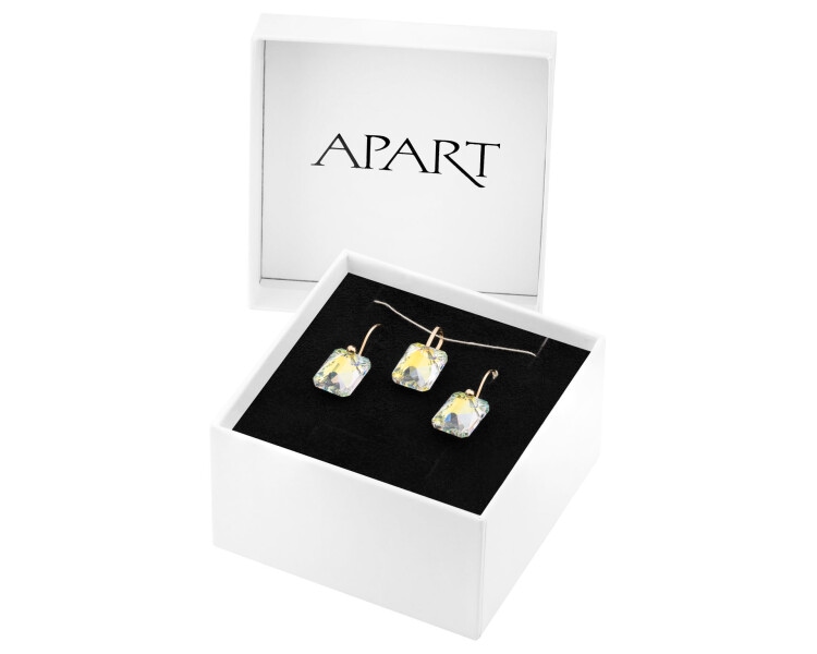 8 K Yellow Gold Set with Synthetic Crystal