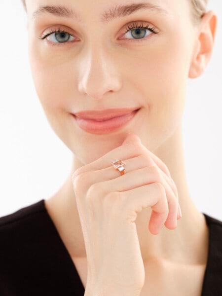 Pierścionek z różowego złota z diamentami i morganitem - próba 585