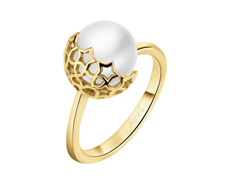 8 K Yellow Gold Ring with Pearl