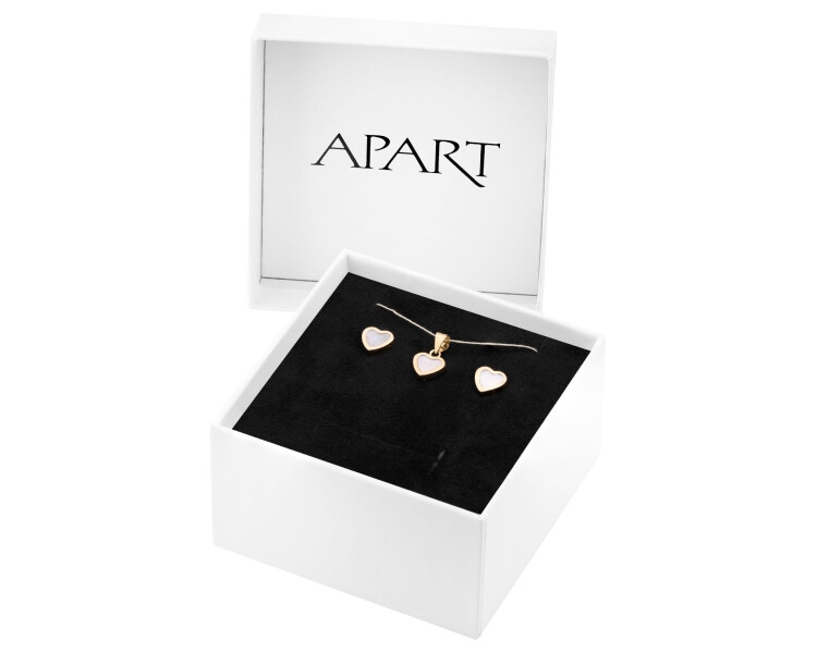 8 K Yellow Gold Set with Mother Of Pearl