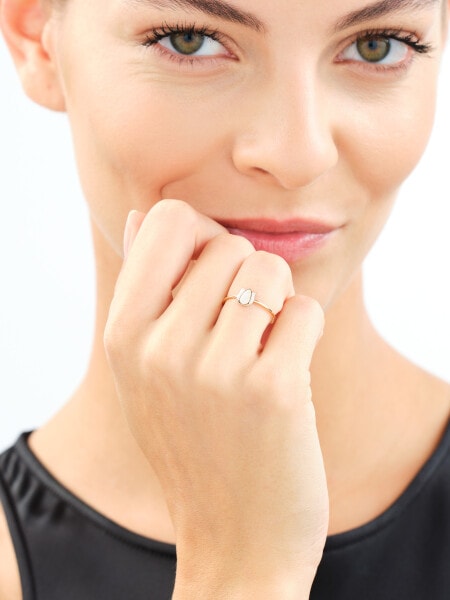 14 K Yellow Gold Ring with Mother Of Pearl