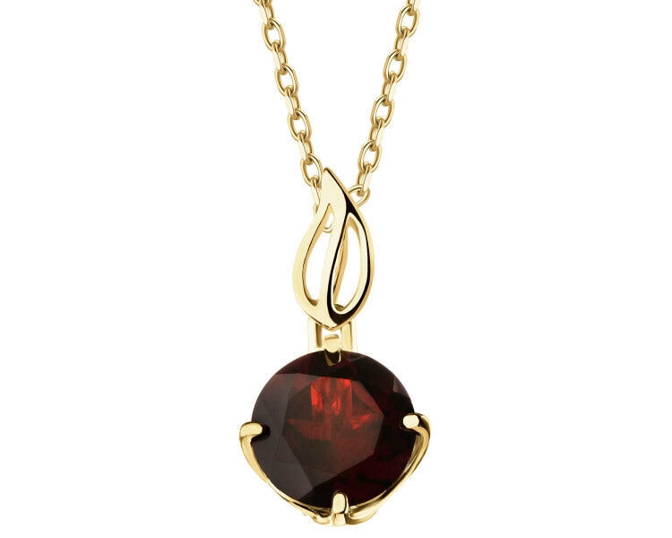 9 K Yellow Gold Pendant with Garnet