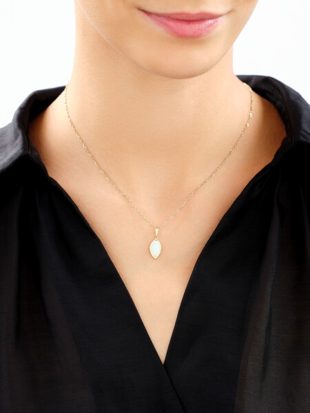 8 K Yellow Gold Pendant with Opalite