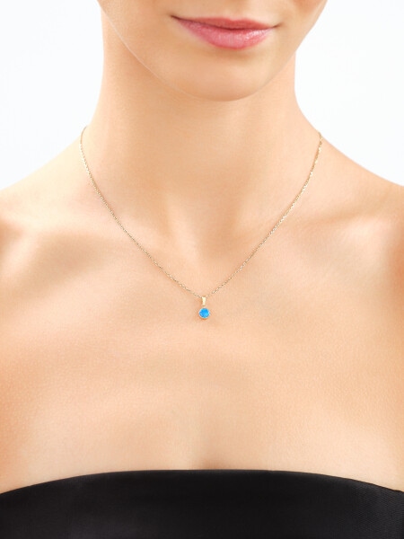 8 K Yellow Gold Pendant with Opalite