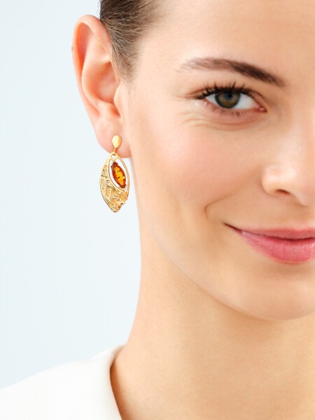 Gold-Plated Silver Dangling Earring with Amber