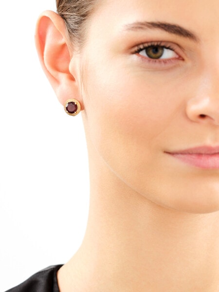 14 K Yellow Gold Earrings with Synthetic Garnet