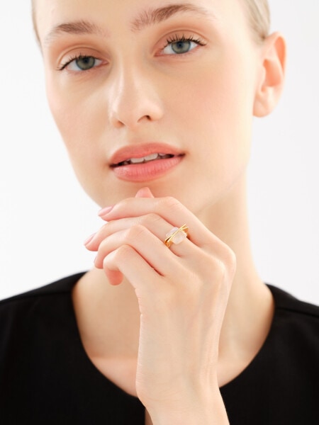 Gold-Plated Brass Ring with Mother Of Pearl
