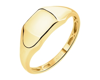 8 K Yellow Gold Signet Ring