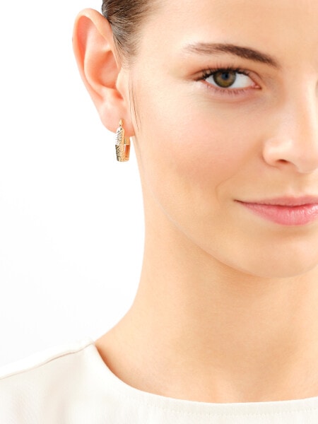 9 K Yellow Gold Dangling Earring