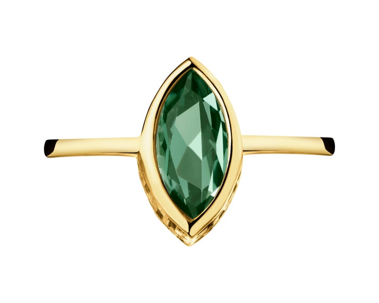 8 K Yellow Gold Ring with Synthetic Corundum