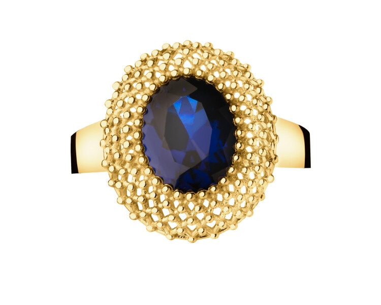 8 K Yellow Gold Ring with Synthetic Sapphire