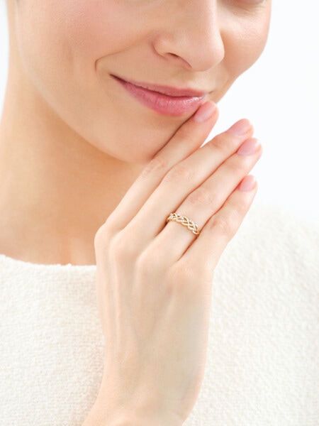 14 K Yellow Gold Band Ring with Cubic Zirconia