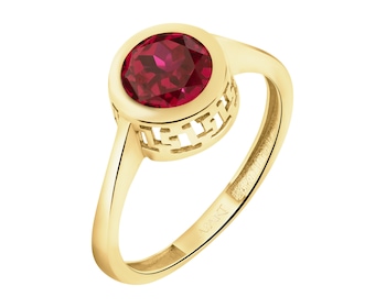 8 K Yellow Gold Ring with Synthetic Corundum