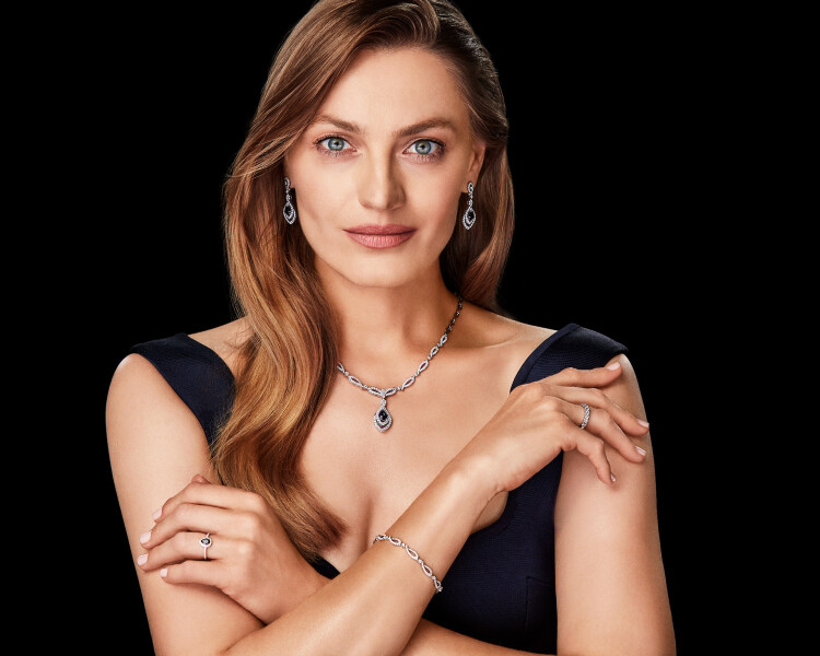 18 K Rhodium-Plated White Gold Necklace - fineness 18 K