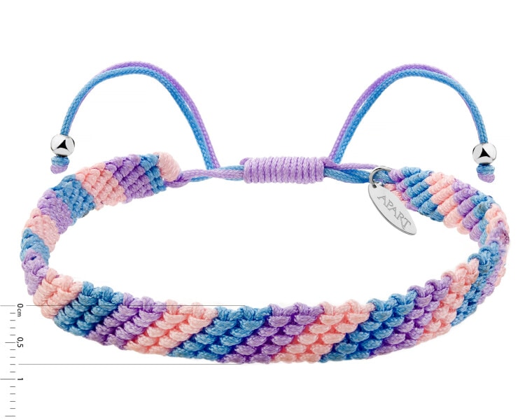 Náramek s prvky ze stříbra