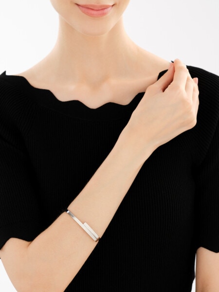Náramek z ušlechtilé oceli