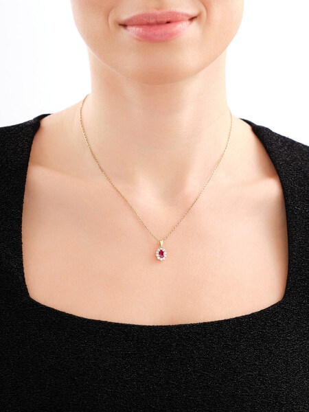 Zlatý přívěsek s brilianty a rubínem - ryzost 585