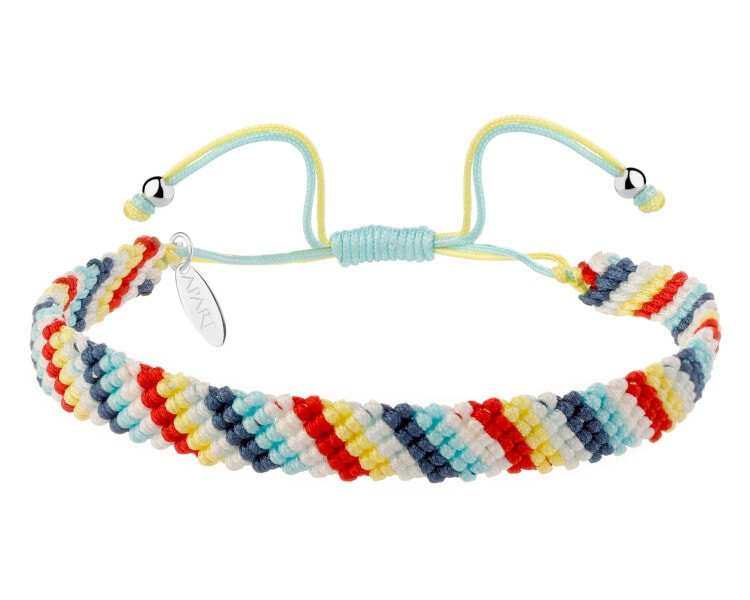 Náramek s prvky ze stříbra