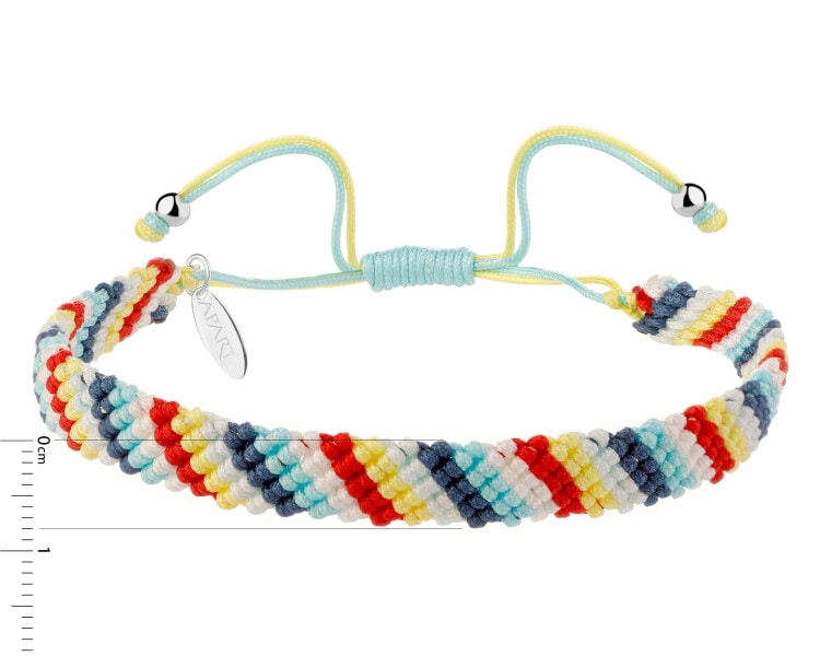 Náramek s prvky ze stříbra