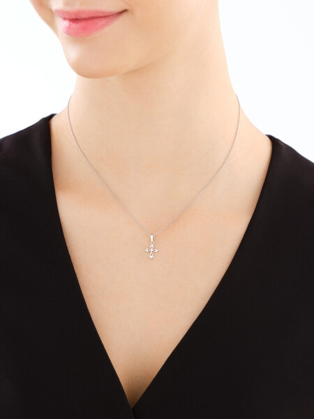 Stříbrný přívěsek se zirkony - kříž
