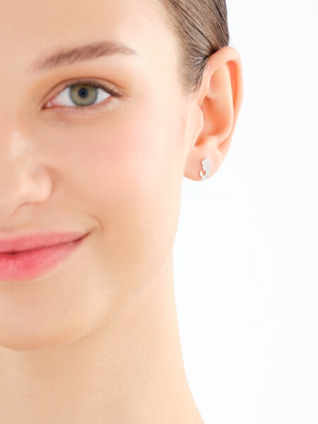 Stříbrné náušnice se zirkony – medailonek Panny Marie