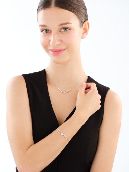 Naszyjnik srebrny z cyrkoniami - motyl