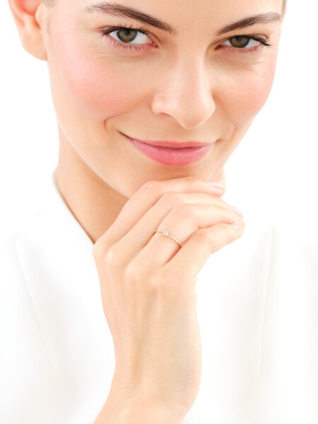 Pierścionek z żółtego złota z diamentami - 0,03 ct - próba 375