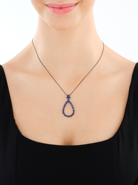 Stříbrný přívěsek se zirkony