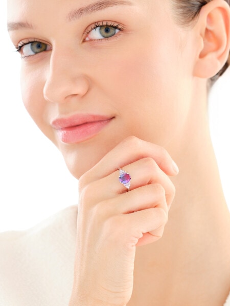 Stříbrný prsten se zirkony a broušeným sklem