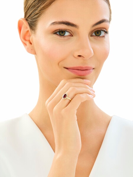 Złoty pierścionek z korundem syntetycznym