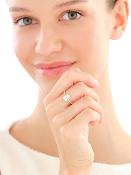 Złoty pierścionek z cyrkoniami