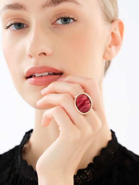 Złoty pierścionek z cyrkoniami