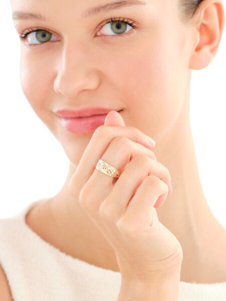 14 K Yellow Gold Band Ring