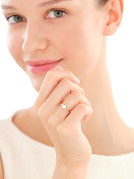 9 K Yellow Gold Ring with Cubic Zirconia