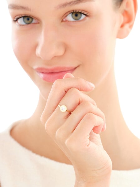 9 K Yellow Gold Ring with Cubic Zirconia