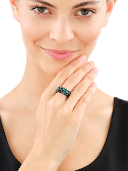 Stříbrný prsten se zirkony