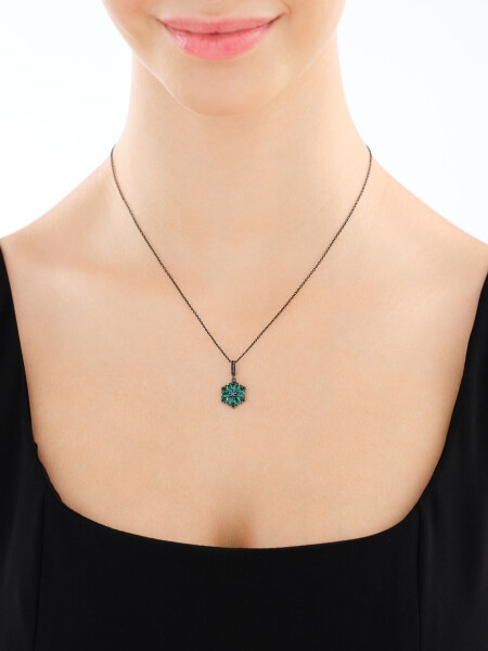 Zawieszka srebrna z cyrkoniami - rozeta