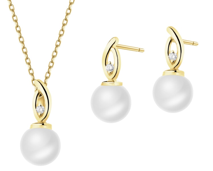 14 K Yellow Gold Set with Pearl