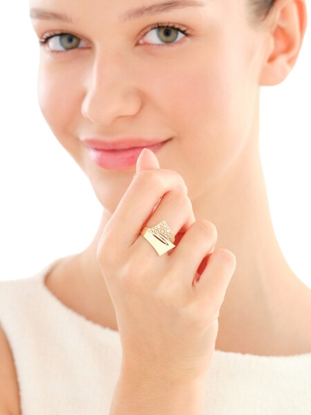 9 K Yellow Gold Ring 