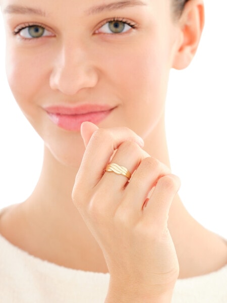 9 K Yellow Gold Ring 