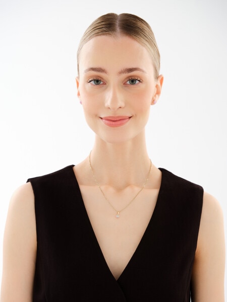 14 K Yellow Gold Pendant with Synthetic Opal