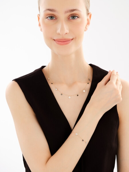 14 K Yellow Gold Necklace with Synthetic Onyx