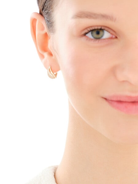 8 K Yellow Gold Earrings with Cubic Zirconia