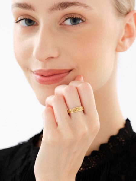 14 K Yellow Gold Band Ring