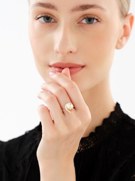 8 K Yellow Gold Ring with Pearl