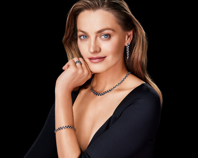 18 K Rhodium-Plated White Gold Collar Necklace - fineness 18 K