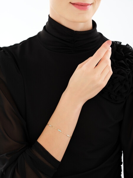 9 K Yellow Gold Bracelet with Mother Of Pearl