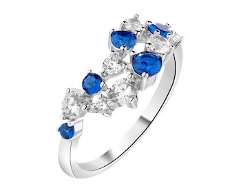 Stříbrný prsten se zirkony