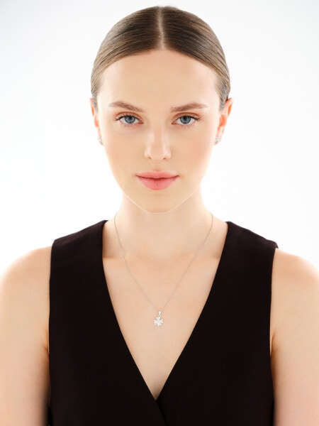 Rhodium Plated Silver Pendant with Cubic Zirconia