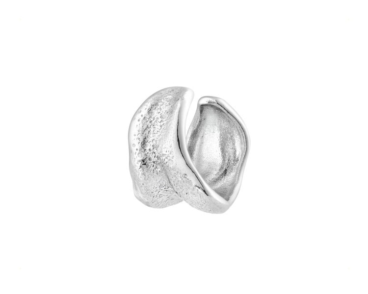 Stříbrná náušnice